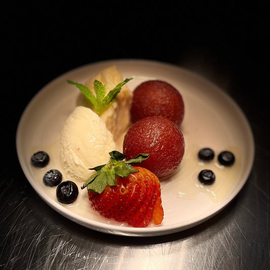 Gulab Jamun & ice cream